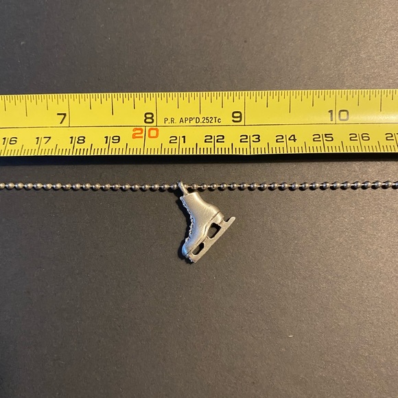 Pewter figure skate necklace - Picture 7 of 7